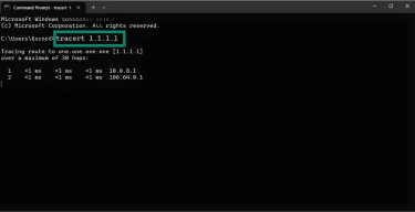 How to start a traceroute diagnosis using the command prompt.